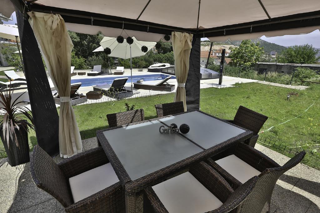 Villa Oleander Marina Esterno foto